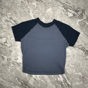 HOLLISTER BABY TEE
